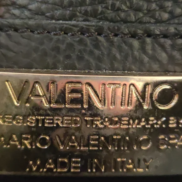 Valentino by Mario Women's gorgeous crossbody bag - Picture 4 of 15